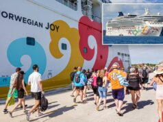 Norwegian Cruise Line criticou mudança no código de vestimenta dos restaurantes: ‘Regra idiota’ Passageiros desembarcando do navio de cruzeiro Norwegian Joy na Costa Maya, México.