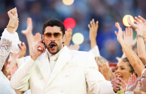 Notícias falsas: âncora da CNN espalha ‘desinformação’ sobre o ator infantil no programa do intervalo do Super Bowl Bad Bunny Notícias falsas: âncora da CNN espalha 'desinformação' sobre o ator infantil no programa do intervalo do Super Bowl Bad Bunny