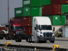 Novas tarifas de Trump entram em vigor dias após decisão da Suprema Corte Novas tarifas de Trump entram em vigor dias após decisão da Suprema Corte