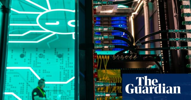 Novos datacenters correm o risco de duplicar o uso de eletricidade no Reino Unido, diz regulador
