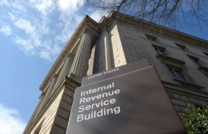 O IRS violou a lei ao divulgar informações confidenciais ao ICE 42.695 vezes, diz o juiz Yahoo news home