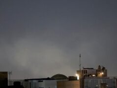 O Irã fica às escuras em meio à ‘paranóia do regime’, apagão segue-se a ataques de Israel e dos EUA em complexo O Irã fica às escuras em meio à 'paranóia do regime', apagão segue-se a ataques de Israel e dos EUA em complexo