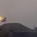 O Irã lança exercícios de guerra no Estreito de Ormuz enquanto a transportadora dos EUA realiza missões 24 horas por dia, 7 dias por semana, antes das negociações de Genebra