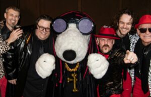 O Jelly of the Month Club ajudou o Legendary Rooftop Concert do Snoopy a se tornar viral com seu tributo a Ozzy O Jelly of the Month Club ajudou o Legendary Rooftop Concert do Snoopy a se tornar viral com seu tributo a Ozzy