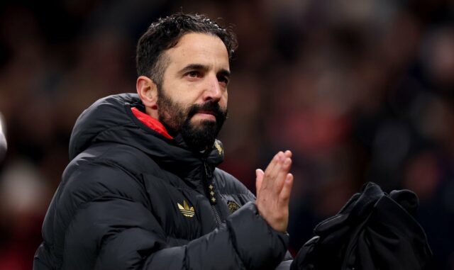 Ruben Amorim chega antes da partida da Premier League entre Manchester United e Newcastle United em Old Trafford em 2025, em Manchester, Inglaterra.