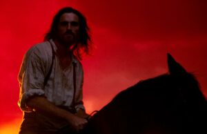 ‘O Morro dos Ventos Uivantes’ é uma fantasia ousada e suja – mas essas charnecas precisam de mais calor erótico 'O Morro dos Ventos Uivantes' é uma fantasia ousada e suja - mas essas charnecas precisam de mais calor erótico