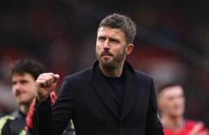 Escalação confirmada do Manchester United contra o Everton, Lisandro Martinez fora enquanto Michael Carrick nomeia seu XI O Tottenham pode desencadear o dominó final do técnico, o que levará à nomeação permanente de Michael Carrick para o Man Utd