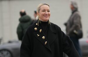 O acessório favorito da sua avó está de volta e mais fofo do que nunca blusas