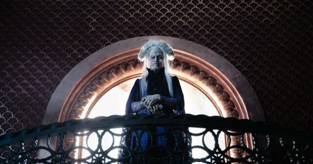 O altamente estilizado 'Drácula' de Luc Besson fica do lado do monstro
