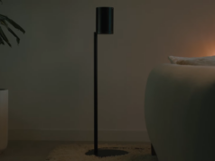 O alto-falante compacto e inteligente que realmente impressiona agora tem um preço difícil de ignorar alto-falante inteligente sonos era 100, vista frontal em ângulo