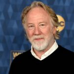 O ator Timothy Busfield indiciado por 4 acusações de contato sexual com uma criança