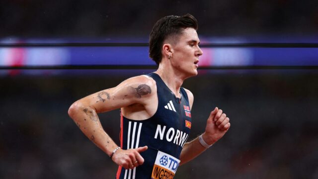 O campeão olímpico da Noruega, Jakob Ingebrigtsen, passa por uma cirurgia no tendão de Aquiles
