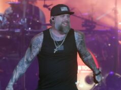 O cantor Brantley Gilbert defende o intervalo alternativo da TPUSA: ‘Já se passaram mais de 20 anos desde que um artista country foi convidado para tocar no show do intervalo do Super Bowl’ O cantor Brantley Gilbert defende o intervalo alternativo da TPUSA: 'Já se passaram mais de 20 anos desde que um artista country foi convidado para tocar no show do intervalo do Super Bowl'