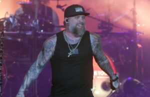 O cantor Brantley Gilbert defende o intervalo alternativo da TPUSA: ‘Já se passaram mais de 20 anos desde que um artista country foi convidado para tocar no show do intervalo do Super Bowl’ O cantor Brantley Gilbert defende o intervalo alternativo da TPUSA: 'Já se passaram mais de 20 anos desde que um artista country foi convidado para tocar no show do intervalo do Super Bowl'