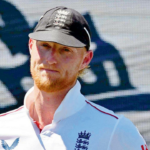 O capitão de testes da Inglaterra, Ben Stokes, passa por uma cirurgia ocular bem-sucedida
