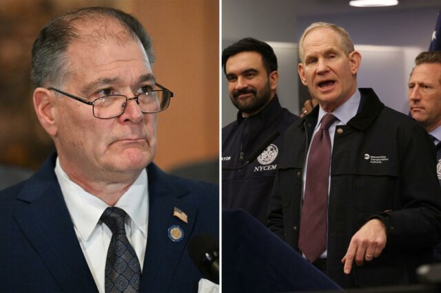 O chefão do MTA, Janno Lieber, grita acaloradamente com o político sobre a evasão de tarifas - enquanto a audiência sai dos trilhos
