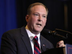 O chefe da EPA diz que a mudança climática não é uma farsa, é uma ‘fraude’ O chefe da EPA diz que a mudança climática não é uma farsa, é uma 'fraude'