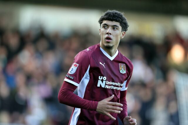 O clube finalmente confirma que contratou o jovem 'fantástico' do O clube finalmente confirma que contratou o jovem 'fantástico' do Man Utd por empréstimo, 'Estamos muito satisfeitos...'