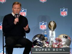 O comissário da NFL Roger Goodell fala sobre o futuro internacional dos 49ers O comissário da NFL Roger Goodell fala sobre o futuro internacional dos 49ers