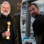 O criador de 'The Pitt', R. Scott Gemmill, sobre a morte chocante na 2ª temporada