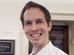 O deputado Jake Auchincloss diz aos colegas do Congresso para ‘tocar a grama’ 021226_jake_auchincloss_kal