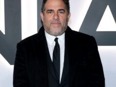 O diretor de ‘Melania’, Brett Ratner, diz que ‘não tinha um relacionamento pessoal’ com Jeffrey Epstein após o vazamento da foto O diretor de 'Melania', Brett Ratner, diz que 'não tinha um relacionamento pessoal' com Jeffrey Epstein após o vazamento da foto