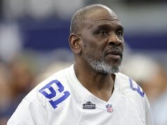 O ex-astro do Dallas Cowboys, Nate Newton, tem uma mensagem para Donald Trump após o perdão Foto de Aaron Schwartz/Getty Images