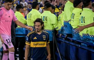 O ex-atacante do Man Utd, Edinson Cavani, pediu para se aposentar após dificuldades do Boca Juniors O ex-atacante do Man Utd, Edinson Cavani, pediu para se aposentar após dificuldades do Boca Juniors