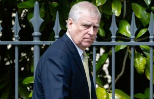 O ex-príncipe ‘narcisista’ Andrew sempre se sentiu como uma ‘vítima’ antes da prisão bombástica O ex-príncipe 'narcisista' Andrew sempre se sentiu como uma 'vítima' antes da prisão bombástica