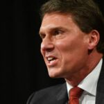 O ex-senador liberal Cory Bernardi renunciou.