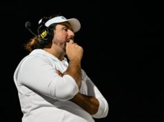 O ex-técnico de futebol americano do Branham, Stephen Johnson, assume o comando do Westmont O ex-técnico de futebol americano do Branham, Stephen Johnson, assume o comando do Westmont