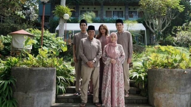 O filme de drama familiar mais comovente antes do Eid, O filme de drama familiar mais comovente antes do Eid, Entrust Your Mother to Heaven, em exibição nos cinemas!