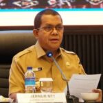 O governador classificou o caso de um menino do ensino fundamental que se enforcou como um tapa forte para o governo provincial da NTT