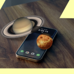 Tela do smartphone com papel de parede personalizado, além de uma galeria de diversas opções de papéis de parede.