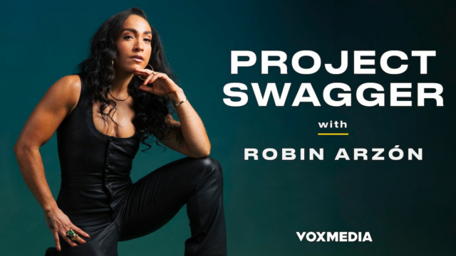 O instrutor principal do Peloton, Robin Arzón, lança podcast 'Project Swagger' com Vox Media | Exclusivo

