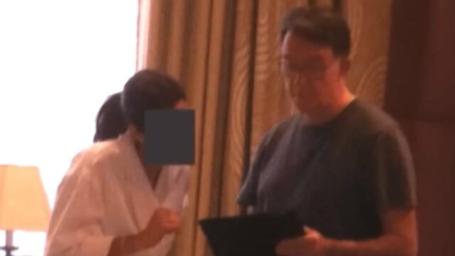 O político britânico Peter Mandelson enfrenta novo escrutínio sobre os laços com Epstein
