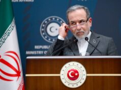 O principal diplomata do Irão diz que o poder da nação reside em desafiar a pressão: “Não às grandes potências” O principal diplomata do Irão diz que o poder da nação reside em desafiar a pressão: “Não às grandes potências”