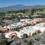 O proprietário do Blackhawk Plaza em Danville está envolvido em uma teia de empréstimos fracassados