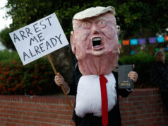 O que a 25ª Emenda pode significar para Trump – e para toda a América O presidente Donald Trump fala na Sala de Briefing de Imprensa James Brady na Casa Branca, terça-feira, 20 de janeiro de 2026, em Washington. (Foto AP/Alex Brandon)