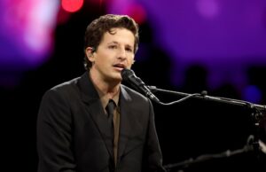 O que saber sobre o intérprete do hino nacional do Super Bowl LX, Charlie Puth Todos os artistas se apresentando no Super Bowl LX em 2026 Bad Bunny, Green Day e muito mais