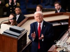 O recorde do Estado da União de Trump em 2026 durou quase duas horas – superando Clinton em 2000 O presidente Donald Trump aplaude ao fazer o discurso sobre o Estado da União na Câmara do Capitólio dos EUA em Washington, DC, EUA, em 24 de fevereiro de 2026.