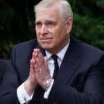 O rei Carlos sente que precisa 'conter' seu irmão 'instável' em Sandringham, dizem fontes do palácio
