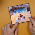 O último relatório do iPhone Fold é confiável por um motivo principal | Samsung Galaxy Fold mostrado