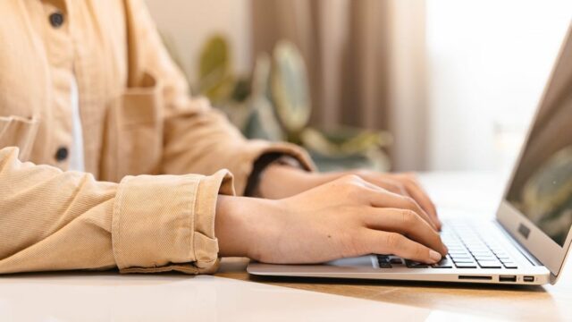 Obtenha ChatGPT, Claude, Gemini e muito mais em um painel Obtenha ChatGPT, Claude, Gemini e muito mais em um painel por US$ 75