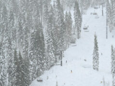 Oito esquiadores enterrados vivos na avalanche do Lago Tahoe: ‘O mais mortal da história dos EUA’ Oito esquiadores enterrados vivos na avalanche do Lago Tahoe: 'O mais mortal da história dos EUA'