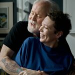 Olivia Colman sobre como 'Jimpa' a ajudou a redescobrir seu amor pela atuação e o medo de Hollywood pelas histórias queer: 'As pessoas estão muito nervosas'