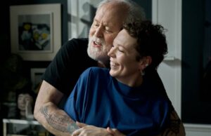 Olivia Colman sobre como ‘Jimpa’ a ajudou a redescobrir seu amor pela atuação e o medo de Hollywood pelas histórias queer: ‘As pessoas estão muito nervosas’ Olivia Colman sobre como 'Jimpa' a ajudou a redescobrir seu amor pela atuação e o medo de Hollywood pelas histórias queer: 'As pessoas estão muito nervosas'