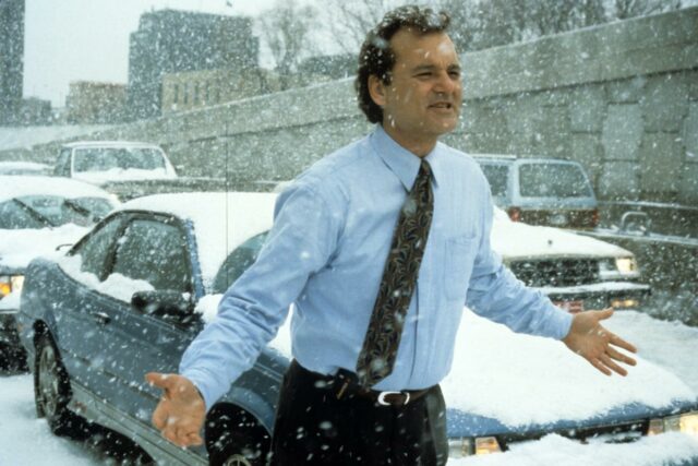 Onde assistir o filme de Bill Murray ‘Groundhog Day’ em 2026
