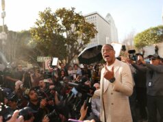 Os ataques de Trump à mídia continuam saindo pela culatra | Análise Stephen Colbert