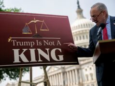 Os ataques dos EUA ao Irão levam a novas exigências por legislação sobre poderes de guerra Os ataques dos EUA ao Irão levam a novas exigências por legislação sobre poderes de guerra